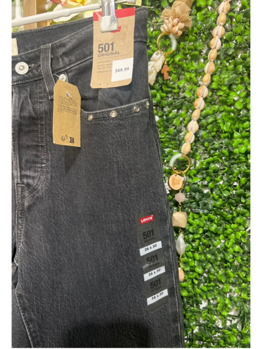 Women's Levi's Black 501 Original Straight Leg La La Jeans Size 26 Studded - Picture 7 of 12